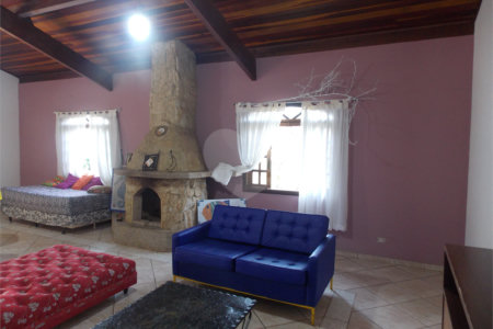 Casa Térrea à venda com 3 quartos, sendo 1 suíte, em Mirante do Cachoeira, Piracaia, SP