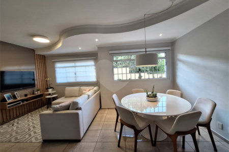 Casa à venda com 3 quartos, sendo 1 suíte, no condomínio Villaggio Tronchim, São Paulo - SP