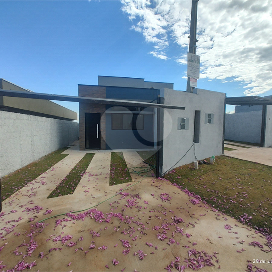 Casa à venda com 2 quartos, sendo 1 suíte, em Jardim Santo Antônio, Atibaia, SP