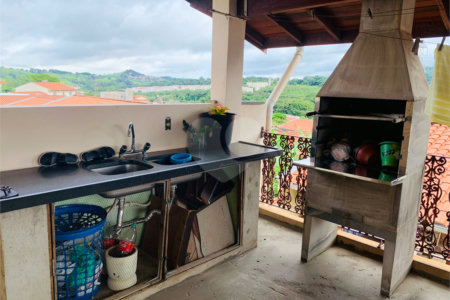 Casa à venda com 3 quartos, sendo 1 suíte, em Parque das Colinas, Valinhos, SP