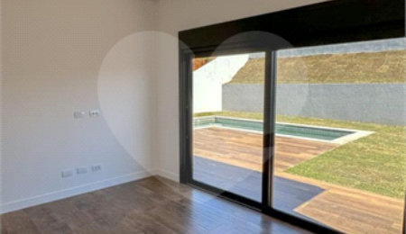 Casa à venda com 3 suítes no condomínio Shamballa 3, Atibaia - SP