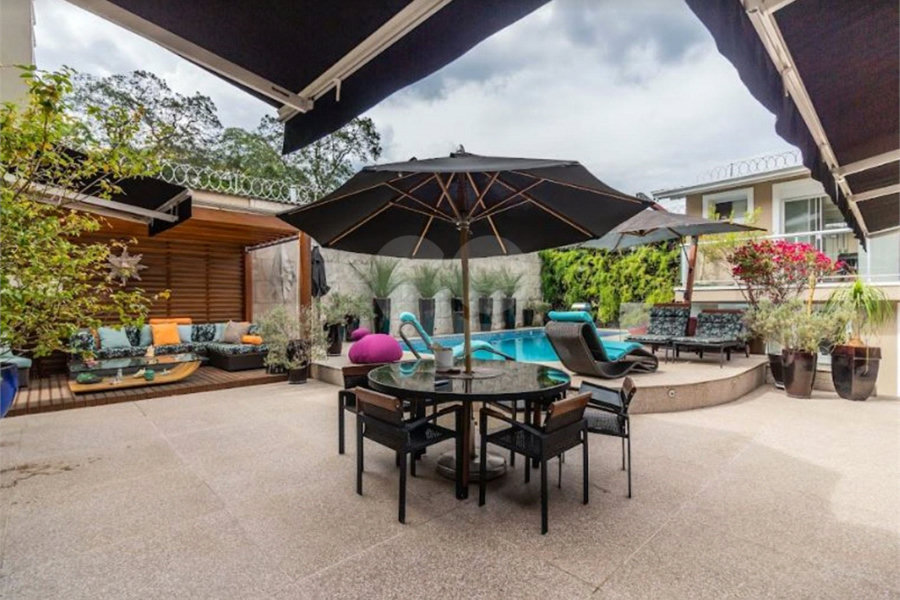 Casa à venda com 4 suítes em Horto, São Paulo, SP