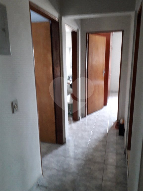 Casa à venda com 3 quartos, sendo 1 suíte, no condomínio Luís de Oliveira Bulhões, São Paulo - SP