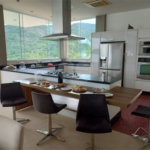 Casa à venda com 4 suítes em Praia Vermelha, Ubatuba, SP