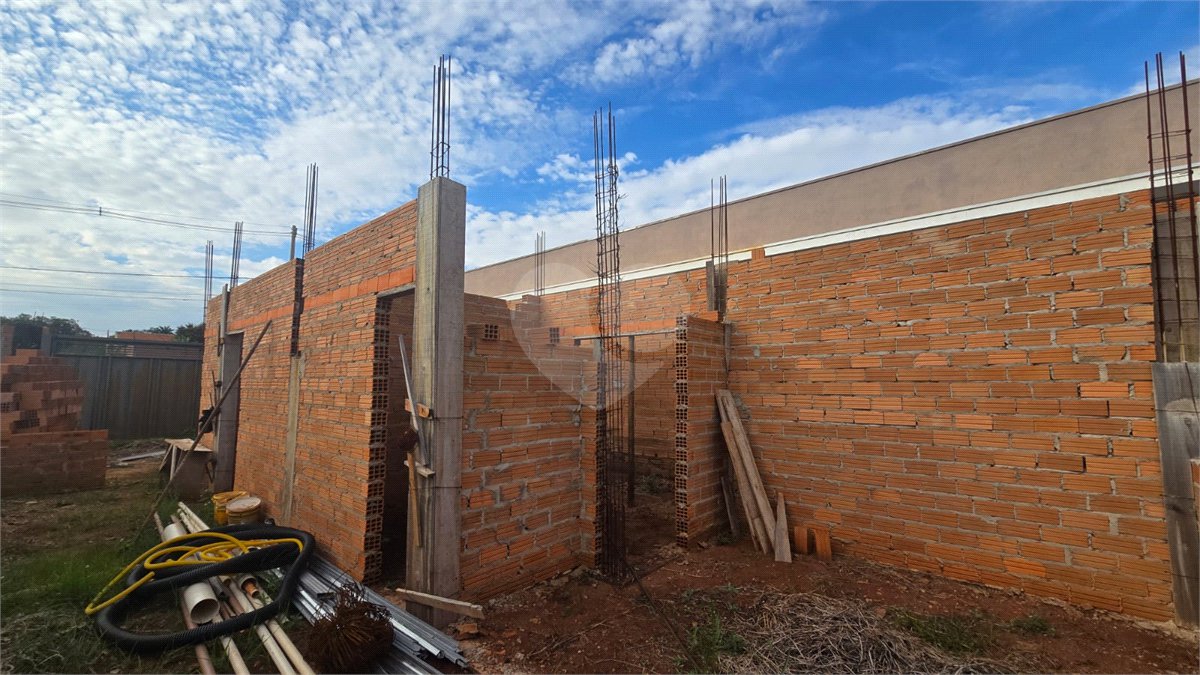 Sobrado à venda com 2 quartos em Cidade Jardim, Araraquara, SP