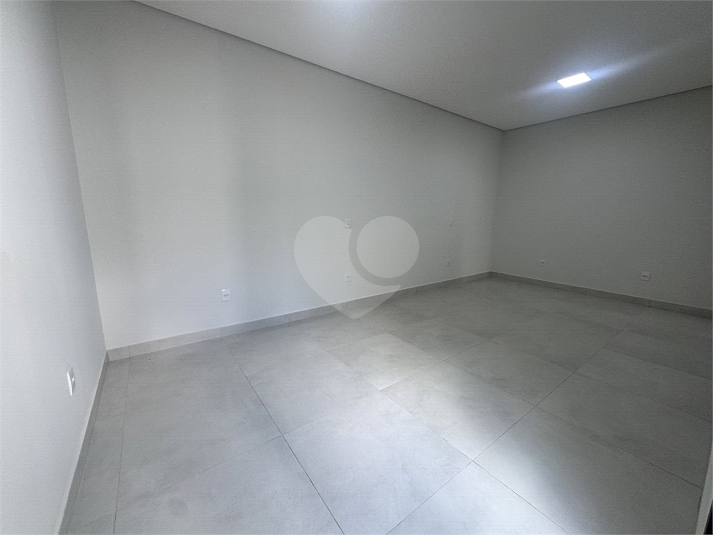 Casa à venda com 3 quartos, sendo 1 suíte, no condomínio Residencial Villagio Wanel, Sorocaba - SP
