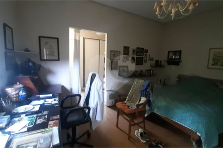 Casa Térrea à venda ou para alugar com 5 quartos, sendo 2 suítes,  em Jardim Prudência, São Paulo, SP