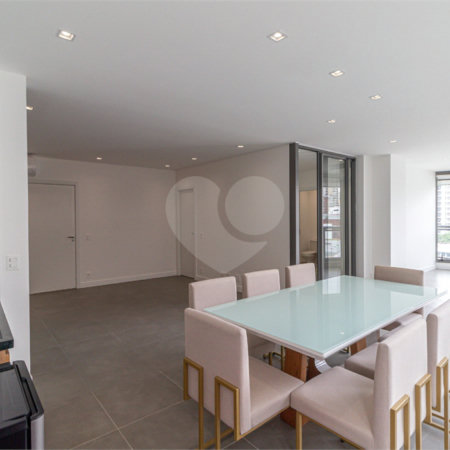 Apartamento para alugar com 2 suítes em Vila Olímpia, São Paulo, SP
