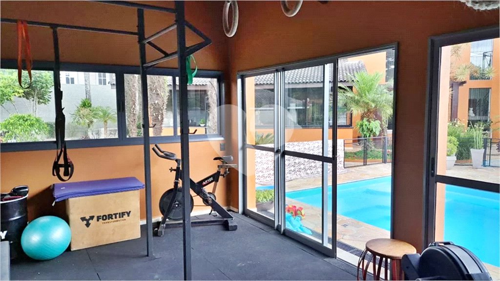Casa à venda com 8 quartos, sendo 4 suítes, em Roseira, Mairiporã, SP