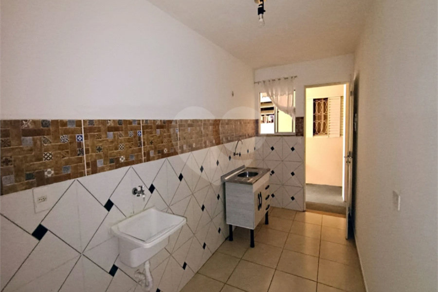 Casa para alugar com 1 quarto no condomínio Cond R Claudio Rodrigues Lopes, São Paulo - SP