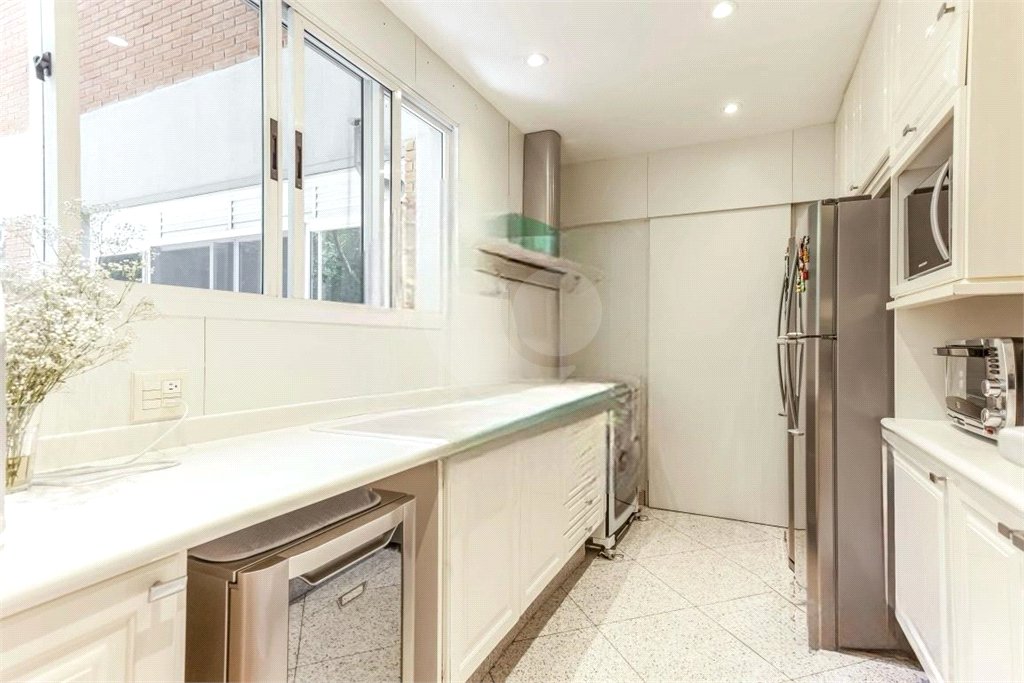 Apartamento à venda com 4 suítes em Jardim Fonte do Morumbi, São Paulo, SP