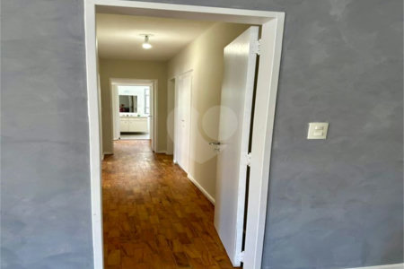 Apartamento à venda com 3 quartos, sendo 1 suíte, em Itaim Bibi, São Paulo, SP