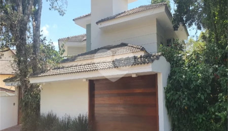 Casa à venda com 3 suítes no condomínio Parque Imperial da Cantareira, Mairiporã - SP