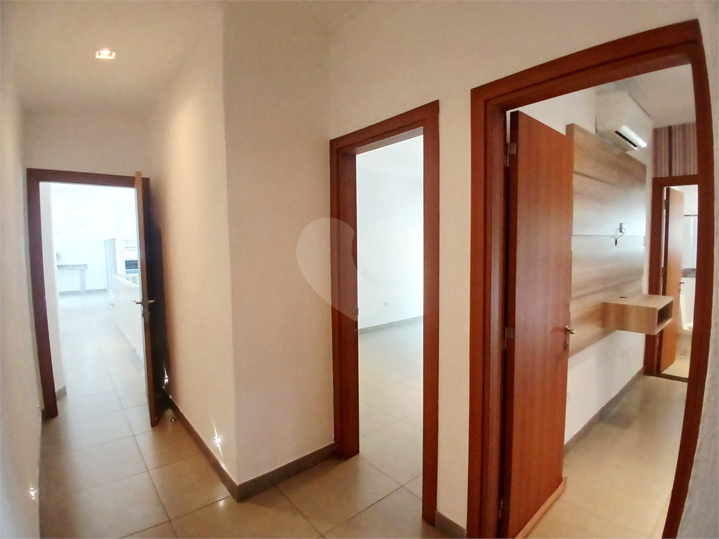 Casa Térrea à venda com 3 suítes em Anchieta, São Bernardo do Campo, SP