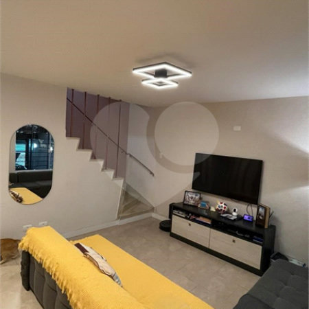 Sobrado à venda com 2 quartos em Vila Uberabinha, São Paulo, SP