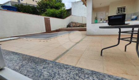 Sobrado à venda com 2 quartos em Jardim Emília, Sorocaba, SP