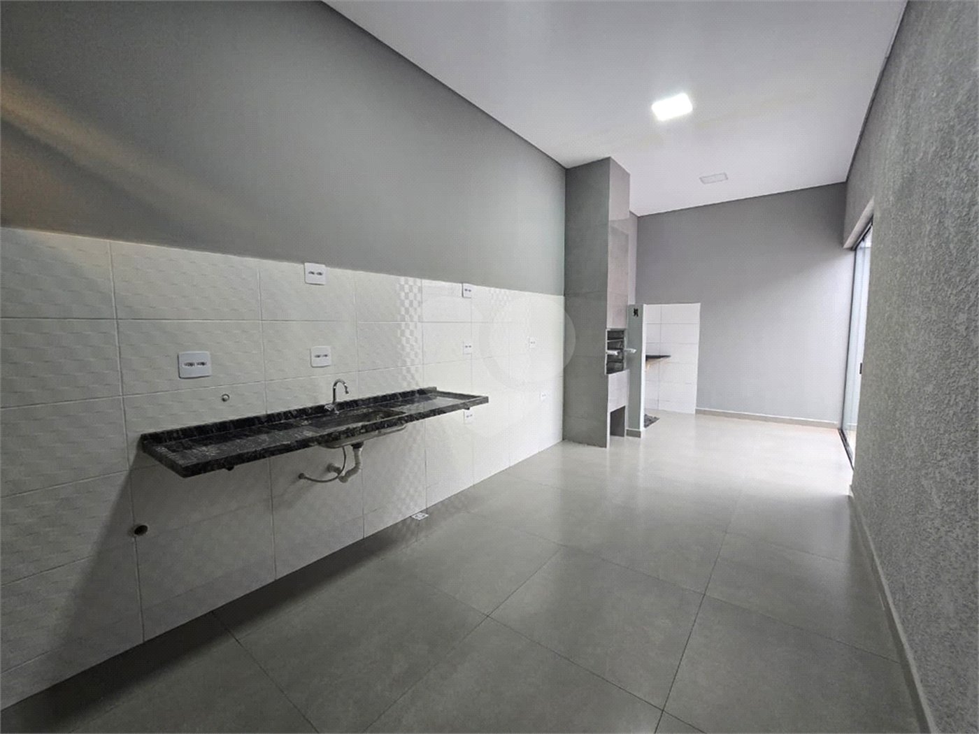 Casa à venda com 3 quartos, sendo 1 suíte, em Residencial Villaggio Di Capri, Itapetininga, SP