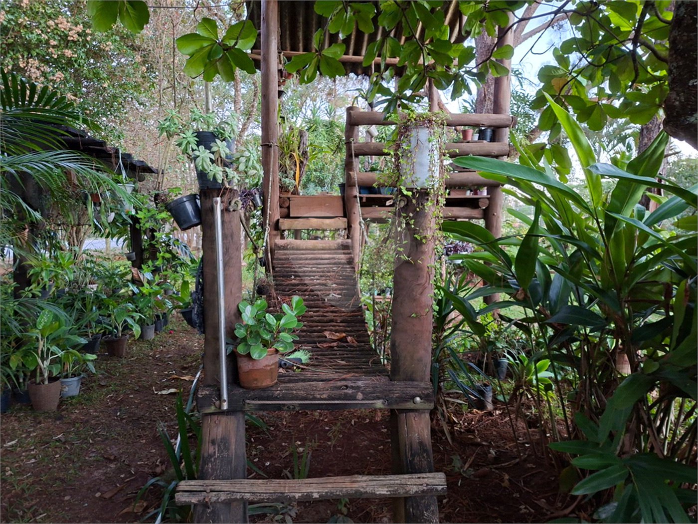 Chácara à venda com 3 quartos, sendo 1 suíte,  em Ribeirãozinho, Alambari, SP