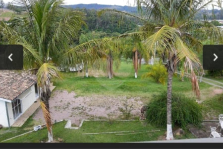 Chácara à venda ou para alugar com 4 quartos, sendo 1 suíte, em Vila Omízollo, Louveira, SP