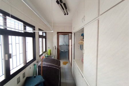 Sobrado à venda com 4 quartos, sendo 1 suíte, em Vila Macedópolis, São Paulo, SP