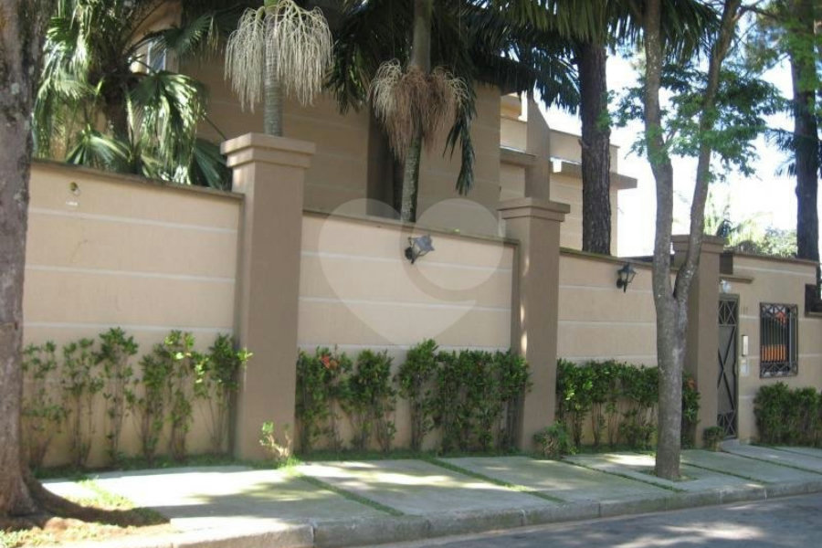 Casa à venda com 3 quartos, sendo 1 suíte, no condomínio Algarve Residencial, São Paulo - SP