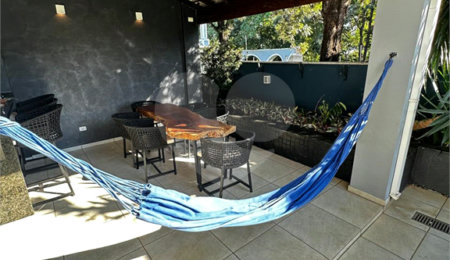 Casa à venda com 3 suítes no condomínio Belvedere II, Votorantim - SP