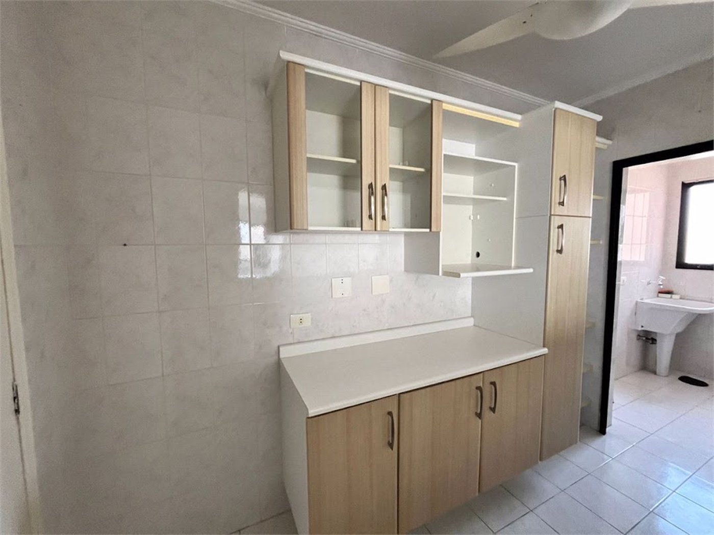 Apartamento Residencial à venda, Enseada, Guarujá - AP0868.