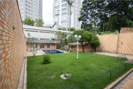 Casa à venda com 5 quartos, sendo 4 suítes, em Vila Maria Alta, São Paulo, SP