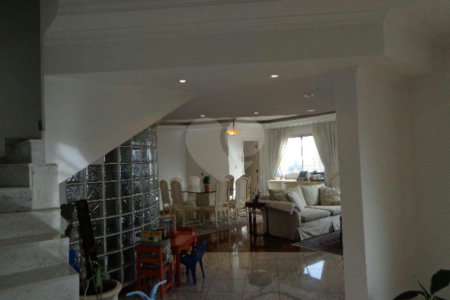 Cobertura à venda com 4 quartos, sendo 2 suítes, em Santana, São Paulo, SP