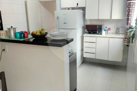 Sobrado à venda com 2 quartos em Jardim Santa Rosa, Taboão da Serra, SP
