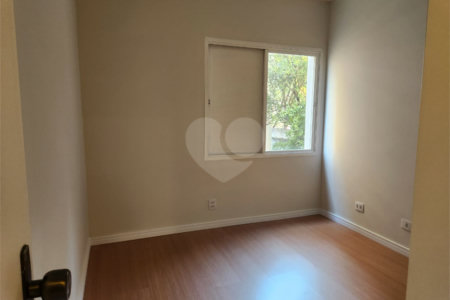Apartamento à venda com 4 quartos, sendo 1 suíte,  em Pinheiros, São Paulo, SP