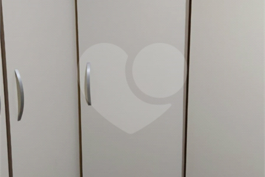 Sobrado à venda com 3 quartos, sendo 1 suíte, em Jardim Tabatinga, Guarulhos, SP