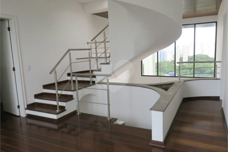 Cobertura à venda com 4 quartos, sendo 2 suítes,  em Vila Suzana, São Paulo, SP