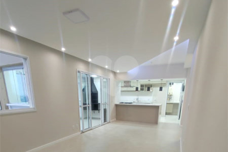 Apartamento à venda com 3 quartos, sendo 2 suítes,  em Jardim Arpoador, São Paulo, SP