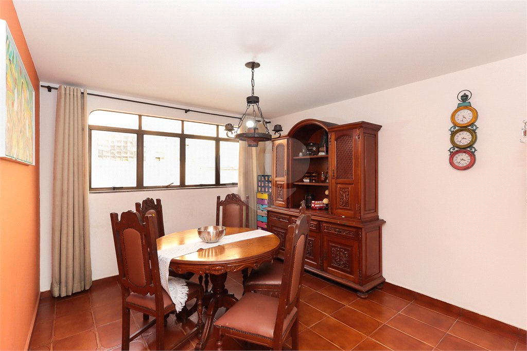Casa à venda com 4 quartos, sendo 1 suíte, em Brooklin, São Paulo, SP