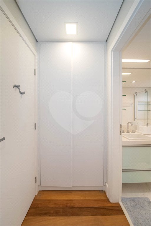 Apartamento à venda com 3 quartos, sendo 2 suítes, em Vila Mariana, São Paulo, SP