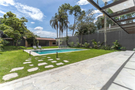Sobrado à venda com 5 suítes em Jardim dos Estados, São Paulo, SP