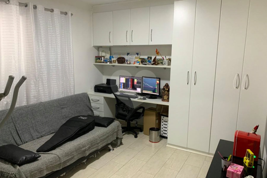 Sobrado à venda com 3 suítes em Vila Nivi, São Paulo, SP