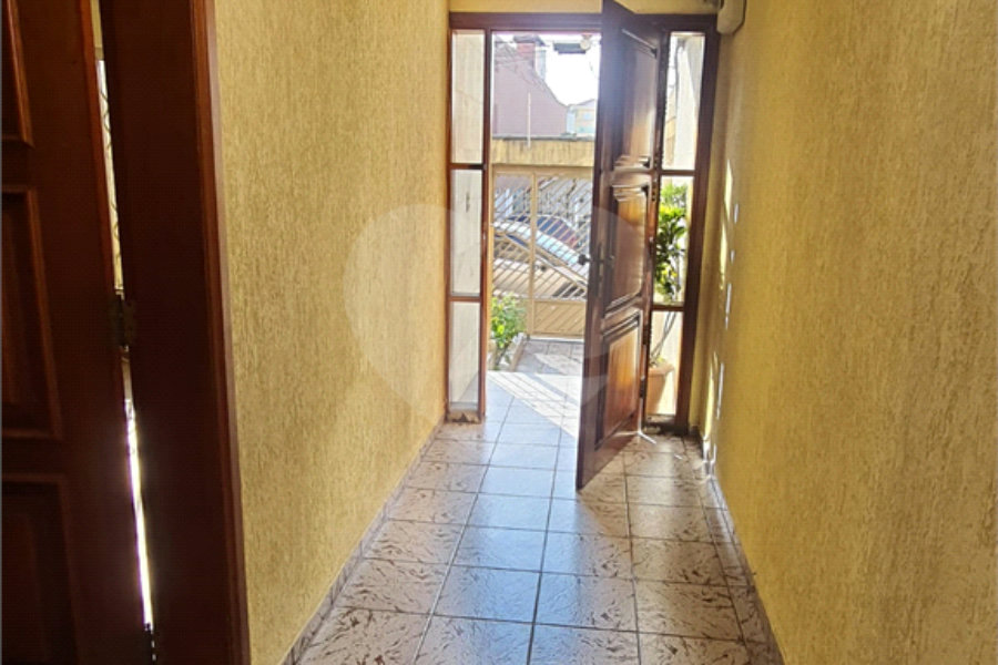Sobrado à venda com 4 quartos, sendo 1 suíte, em Vila Pereira Barreto, São Paulo, SP
