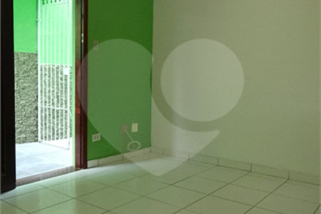 Sobrado à venda com 2 quartos em Jardim Itacolomi, São Paulo, SP