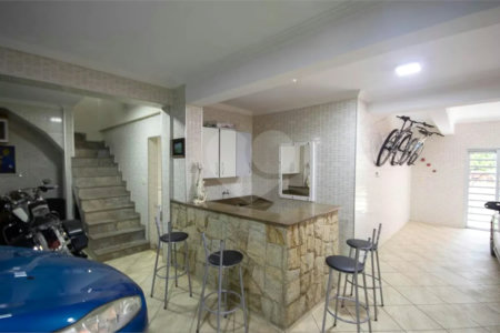 Casa à venda com 5 quartos, sendo 4 suítes, em Vila Maria Alta, São Paulo, SP