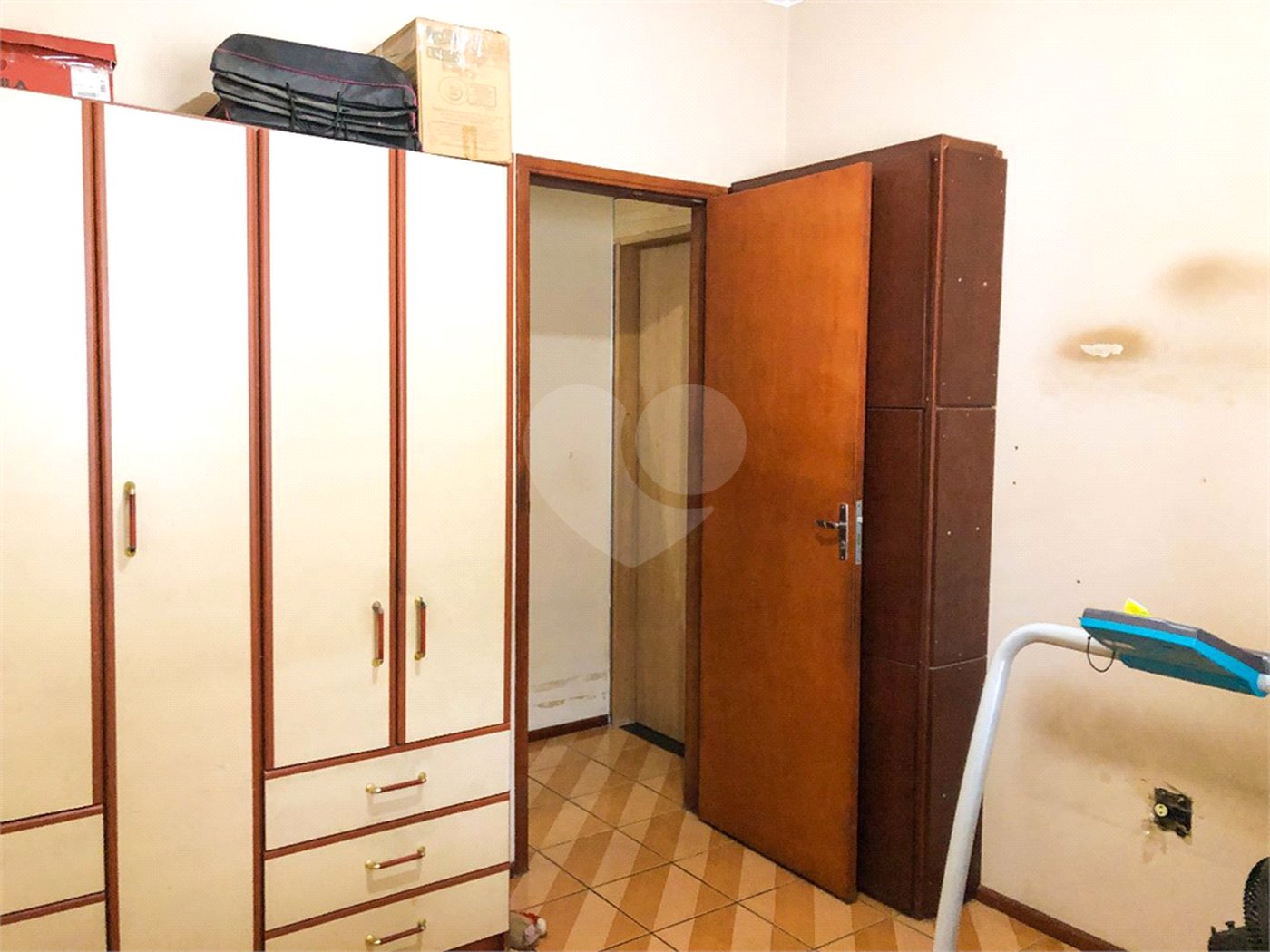Sobrado à venda com 5 quartos, sendo 1 suíte, em Parque Edu Chaves, São Paulo, SP