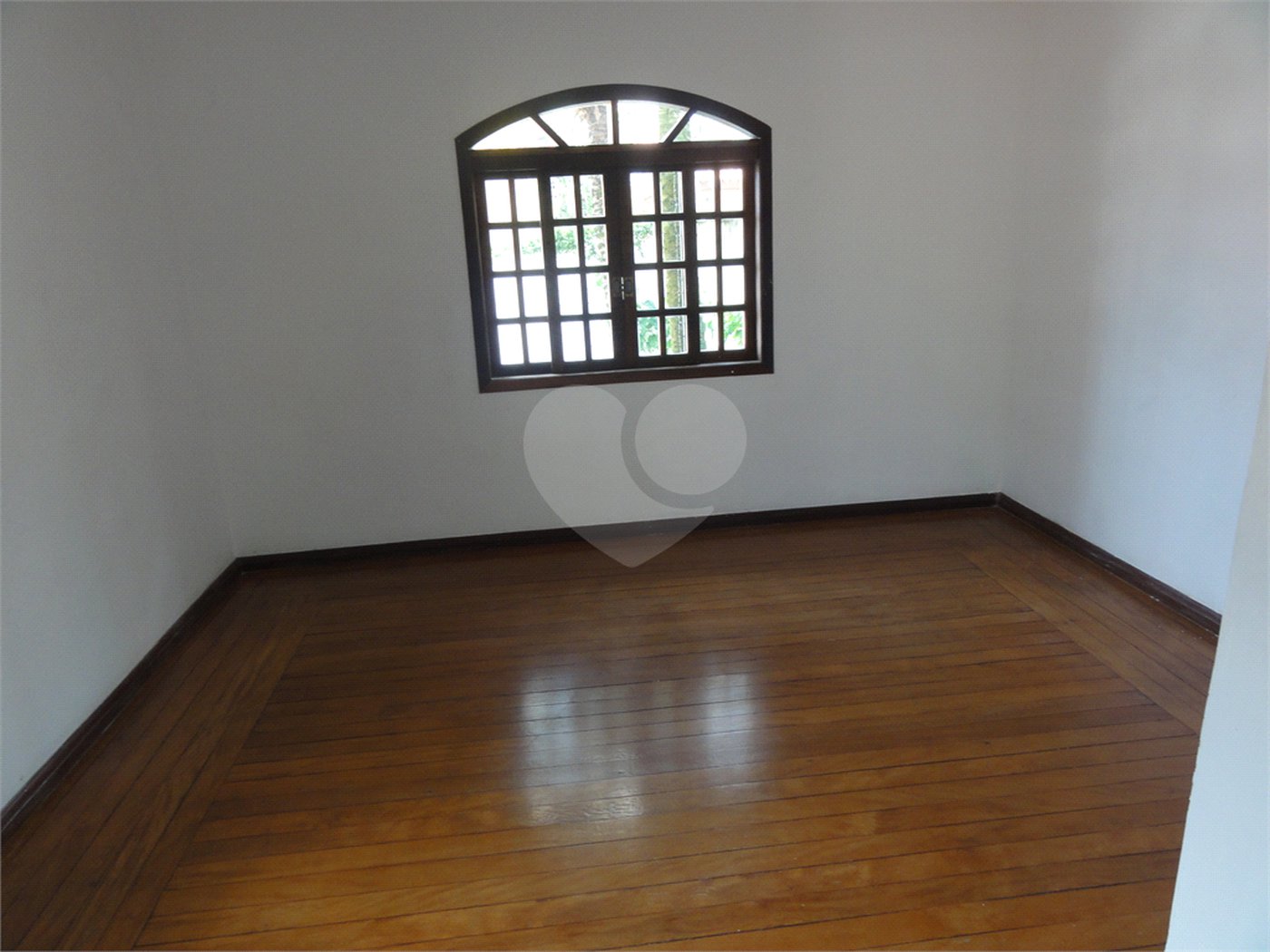 Casa Térrea à venda ou para alugar com 4 quartos em Jardim Floresta, São Paulo, SP