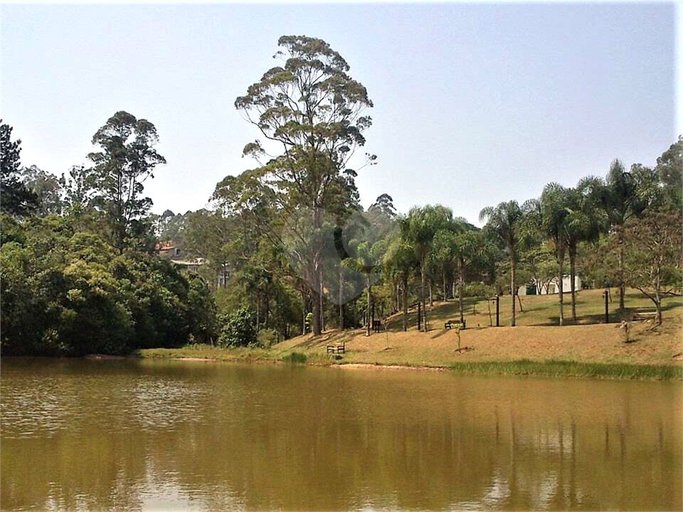 Casa à venda com 4 suítes no condomínio Parque das Artes, Embu das Artes - SP