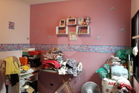 Sobrado à venda com 3 quartos, sendo 1 suíte,  em Jardim Oriental, São Paulo, SP
