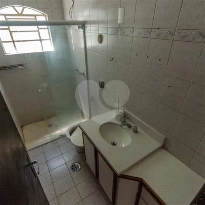 Sobrado à venda ou para alugar com 3 quartos, sendo 1 suíte, em Conjunto Residencial Vista Verde, São Paulo, SP