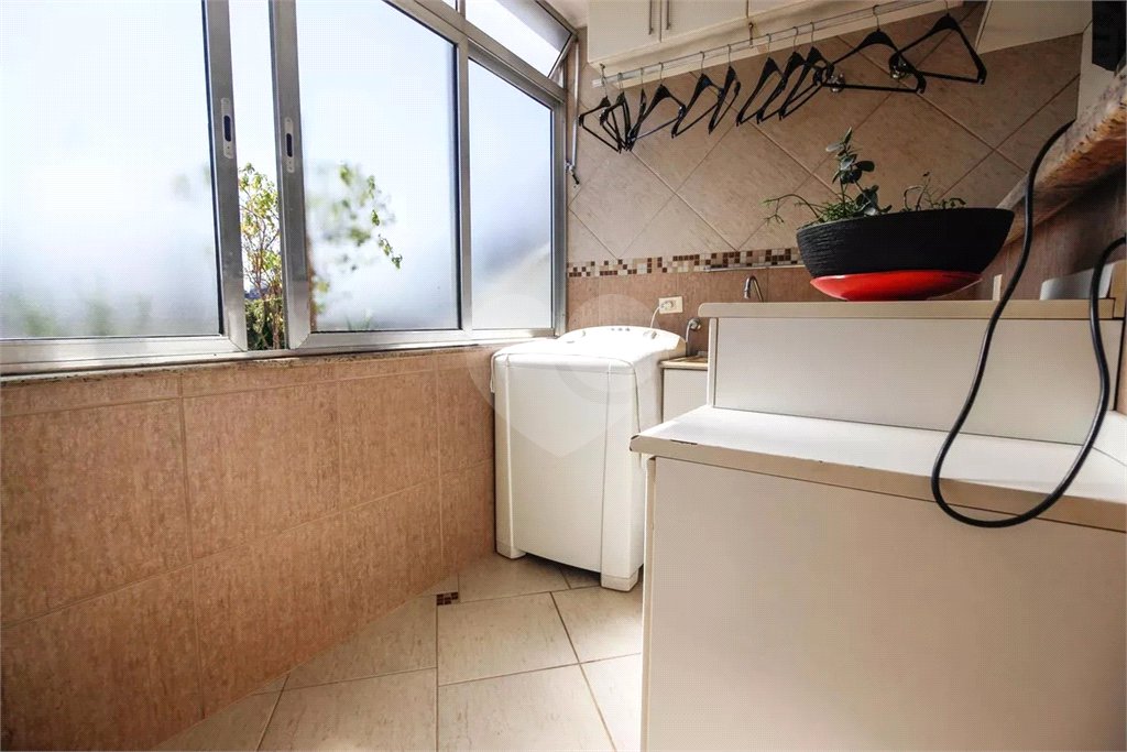 Sobrado à venda com 3 quartos, sendo 1 suíte, em Parada Inglesa, São Paulo, SP