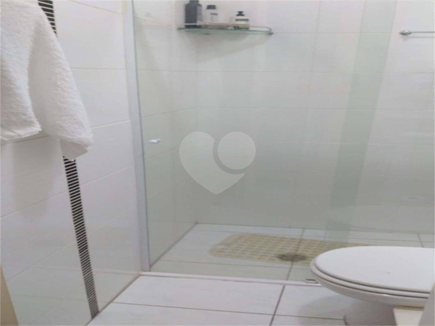 Casa à venda com 3 quartos, sendo 2 suítes, no condomínio Villa's Residencial, São Paulo - SP