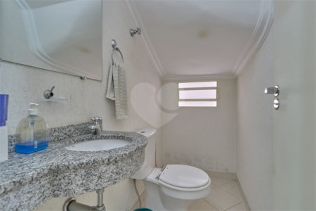 Sobrado à venda com 3 quartos, sendo 1 suíte, em Jardim Prudência, São Paulo, SP