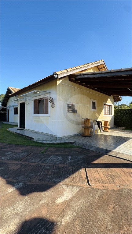 Chácara à venda com 4 quartos, sendo 1 suíte,  em Campos de Atibaia, Atibaia, SP